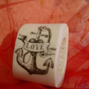 Rinderknochen „LOVE"