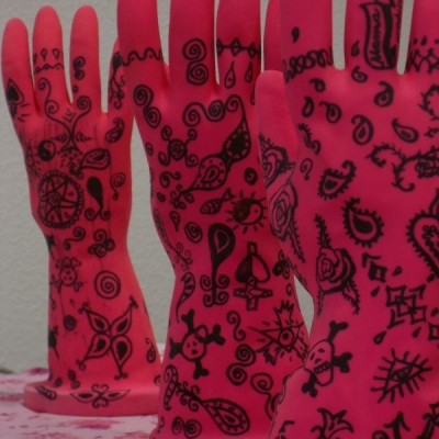Gummihandschuhe bemalt